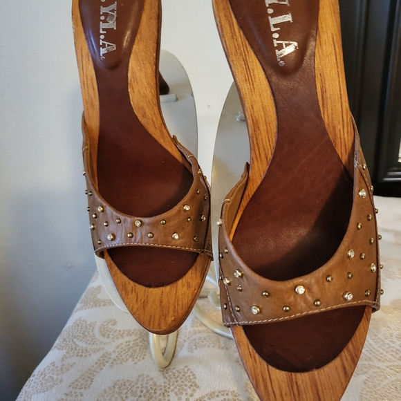 NYLA LADIES SHOES  WORN TWICE - Picture 3 of 7